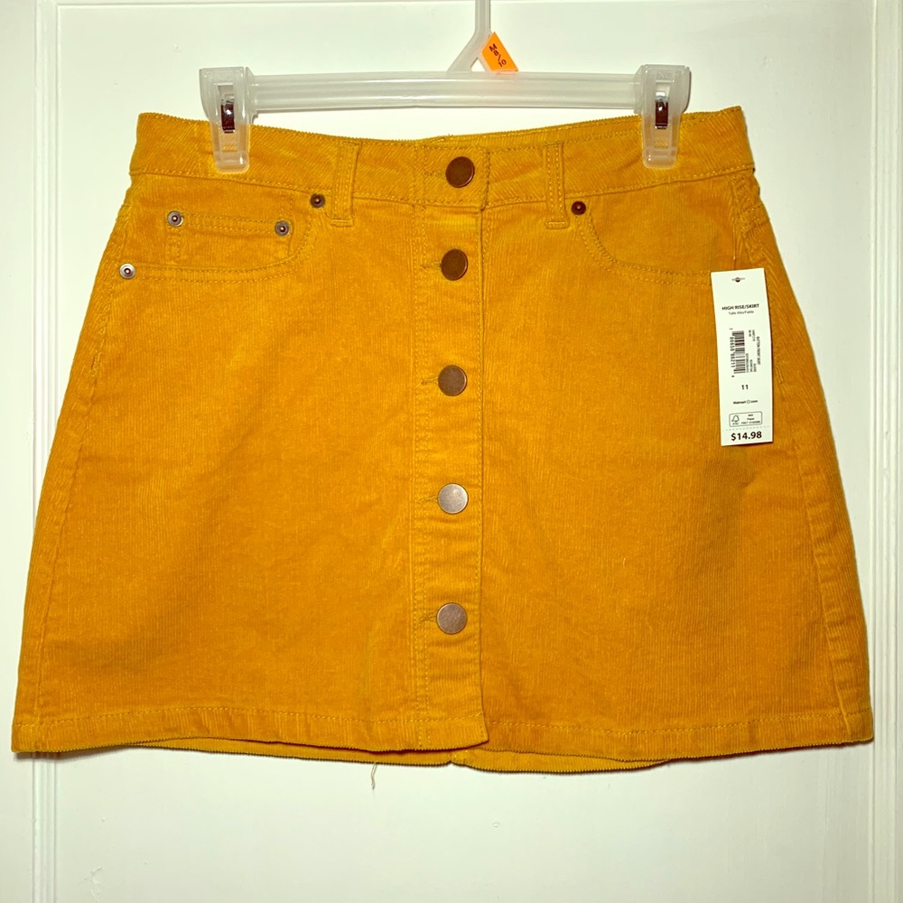 3/$10 No Boundaries corduroy skirt